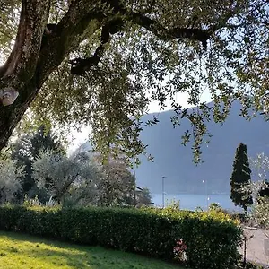 Leilani , Sale Marasino Italy